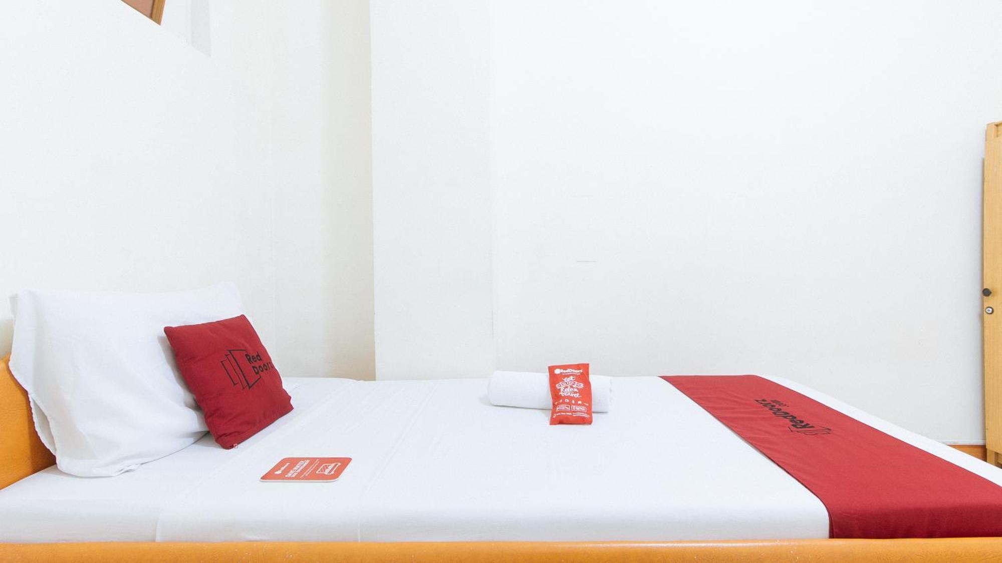Reddoorz Near East Avenue Medical Center Hotel Quezon City Exterior photo