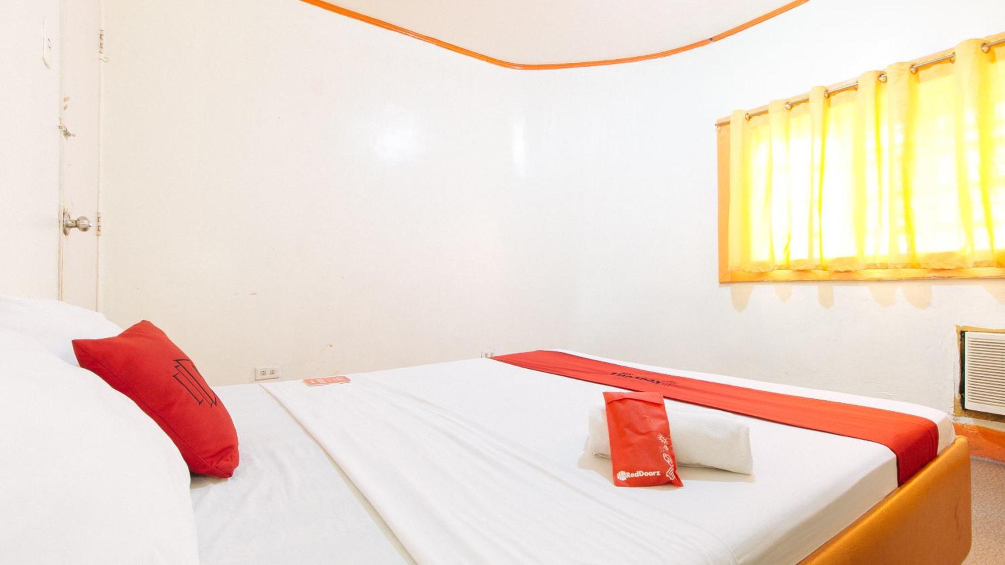Reddoorz Near East Avenue Medical Center Hotel Quezon City Exterior photo